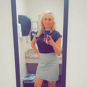 Meet your Posher, Synthia